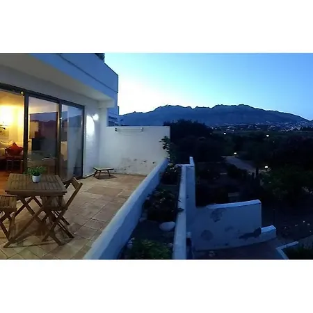 Beachfront Apt! Ac - Pool - Parking *