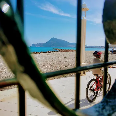 Appartement Beachfront Apt! Ac - Pool - Parking *