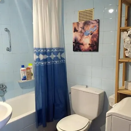 Apartment Beachfront Apt! Ac - Pool - Parking *